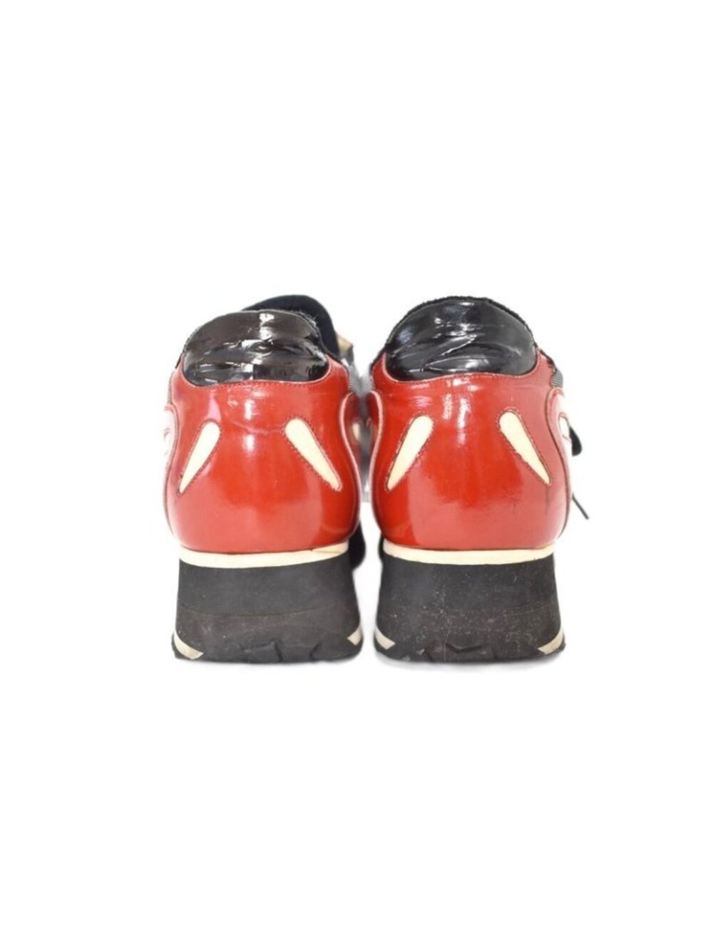 Chanel CC Logo Patent Leather Sneakers Red - Picture 3 of 7
